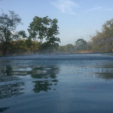 Ehalagala Lake Resort Σιγκιρίγια Εξωτερικό φωτογραφία