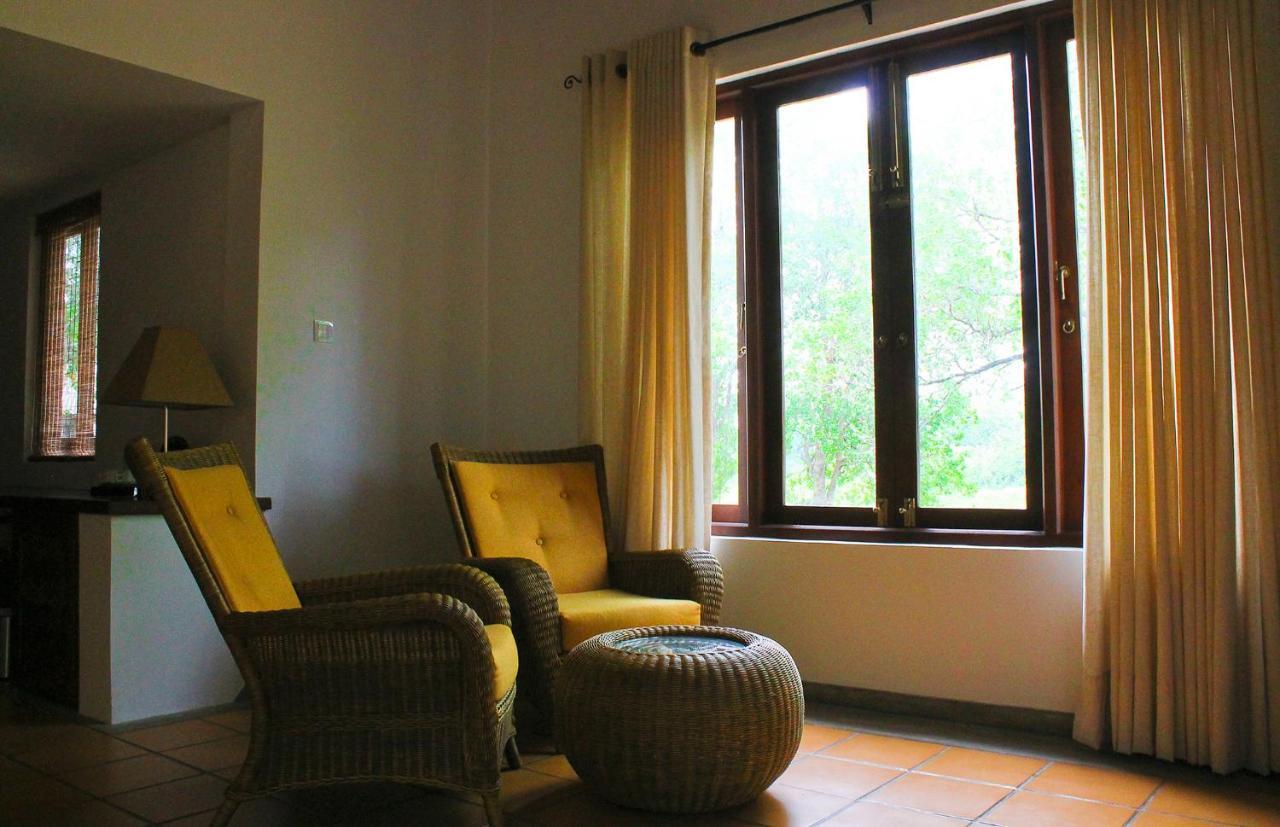 Ehalagala Lake Resort Σιγκιρίγια Εξωτερικό φωτογραφία